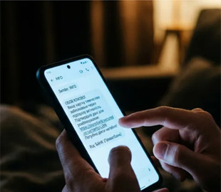 Українці власноруч віддають свої гроші шахраям: як працюють найпопулярніші та найнебезпечніші схеми