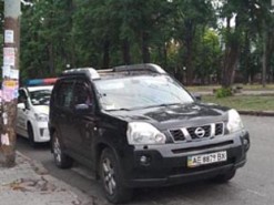 В Днепре на воровстве кабеля поймали владельца новенького джипа