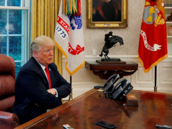 Трамп раскритиковал Facebook и Twitter за бан аккаунтов