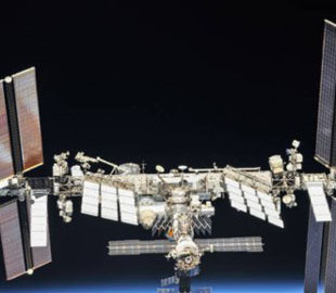 Європейська астронавтка вийде у космос з росіянином, який розгортав "прапори" терористів