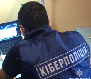Кіберполіція затримала 17-річного хакера, який шантажував своїх жертв