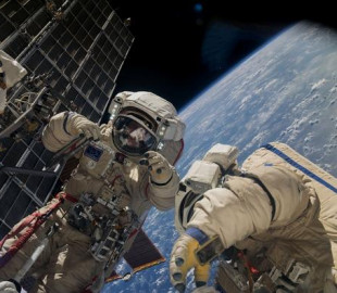 Facebook: российский мошенник обманывал украинцев на OLX, представляясь космонавтом на орбите