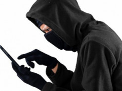 Мошенник развел женщину на 8 тысяч, назвавшись мэром Путивля