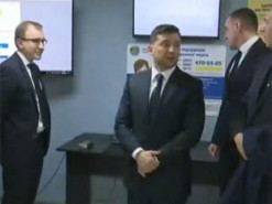 Зеленский протестировал электронный кабинет водителя