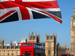 В Великобритании за угрозу публикации интимных фото планируют сажать в тюрьму на два года