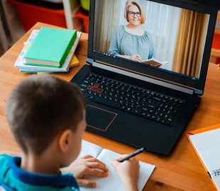 Карантин: днепровские школьники продолжат учиться на дистанционке