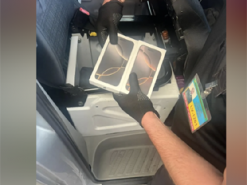 На кордоні України виявили контрабанду з новенькими iPhone 16