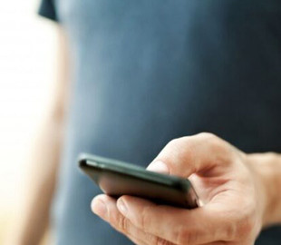 В Ужгороді продавець за кілька місяців викрав з магазину 7 смартфонів: яким є вирок суду