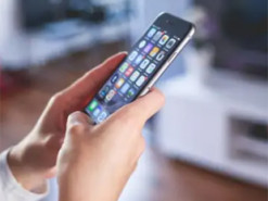 Якщо зникло світло: вимкніть ці функції, щоб зберегти заряд телефона надовше