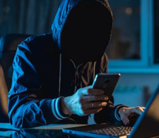 На украинку в ПриватБанке взяли кредиты на 30 тыс. грн: жертвой мошенников может стать любой