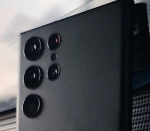 Живые фотографии показали неанонсированный Galaxy S22 Ultra в черном цвете