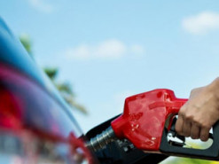 Декілька сотень за літр: скільки коштує пальне на окупованих територіях