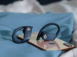 Стало известно, когда поступят в продажу Powerbeats Pro