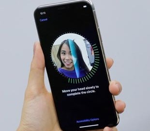 В iOS 12 iPhone X распознает лицо вверх ногами
