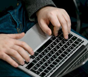 В Польше задержали мужчину, который писал в адрес Дуды оскорбления в Интернете