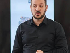 Радник голови МВС Андрусів звільнився з ОПУ та МВС