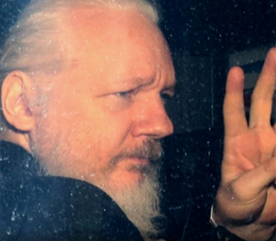 За Ассанжем следили в посольстве Эквадора в Лондоне — El País