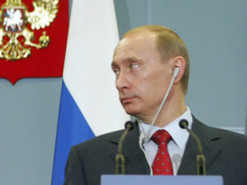 Архівне відео з танцем путіна та Джорджа Буша спливло у мережі