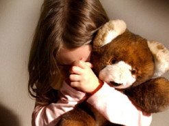 В Украине мужчина насиловал 9-летнюю девочку и распространял детскую порнографию с ней