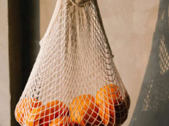 Батьківські методи: як навчитися заощаджувати на одязі та продуктах