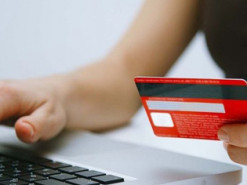 Прикарпатка, яка довірилася шахраям, втратила 200 тисяч