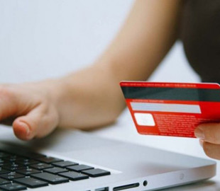 Прикарпатка, яка довірилася шахраям, втратила 200 тисяч