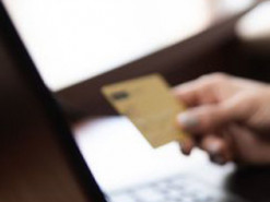 Заклеювати камеру чи вимикати мікрофон? Кіберполіція розповіла, як не стати жертвою зловмисників