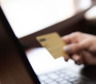 Заклеювати камеру чи вимикати мікрофон? Кіберполіція розповіла, як не стати жертвою зловмисників