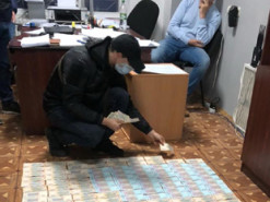 Кіберполіцейські, яких упіймали на хабарі, сядуть на лаву підсудних