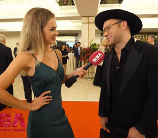 Андре Тан від душі висміяв провальний вигляд російських наречених та їхніх чоловіків (фото)