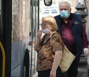 Карантин выходного дня будет напоминать "перемирие" на Донбассе: украинцы постят шутки и мемы