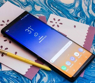 Samsung готовит нас к эре вырезов в дисплее