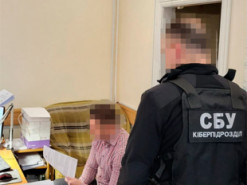 5 мільйонів переплати за супутникові телефони для ЗСУ: ексчиновника Полтавської міськради посадили під домашній арешт