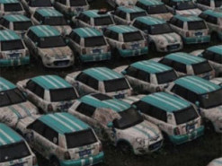 В сети показали фото гигантского кладбища заброшенных электромобилей