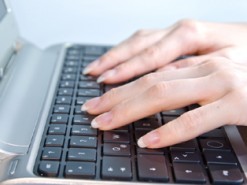 Жительница Закарпатья за 800 грн "продала" свою подругу через интернет