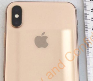В Сеть попали фотографии iPhone X в новом золотом цвете