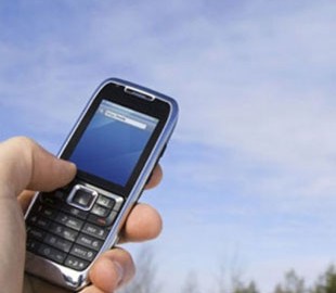 Мобільний оператор не може відновити обладнання на Донбасі через обстріли