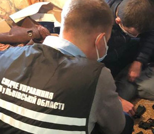 Во Львовской области задержан священник, который торговал оружием по почте