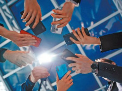 Не спішить міняти сімку при виїзді за кордон України