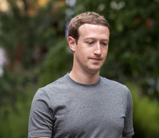 Цукерберга пригласили в Европарламент в связи со скандалом вокруг Facebook