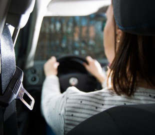 Що робити, якщо повітряна тривога застала в автомобілі: покрокова інструкція