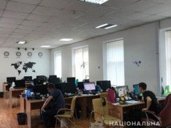 Киберполиция разоблачила организаторов масштабной мошеннической валютной биржи