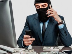 Позорят в соцсетях и обещают расправу: как коллекторы портят жизнь украинцам