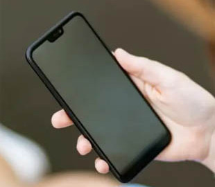 Завдяки цим функціям телефон працюватиме без підзарядки значно довше: поради для економії батареї