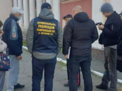 Полицейские поймали торговца поддельными COVID-сертификатами