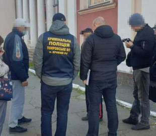 Полицейские поймали торговца поддельными COVID-сертификатами