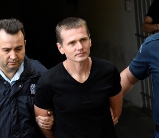 Александр Винник помог российским хакерам вмешаться в выборы США