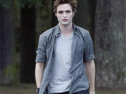 Netflix раскрыл актерский состав и дату премьеры триллера "Дьявол навсегда"