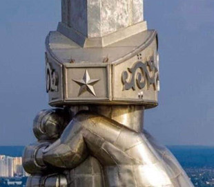 У мережі пропонують продовжити декомунізацію “Батьківщини-матері”