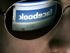 Facebook хочет знакомить людей при помощи тотальной слежки